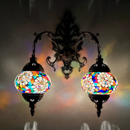 Aplique de mosaico oriental con dos cabezas