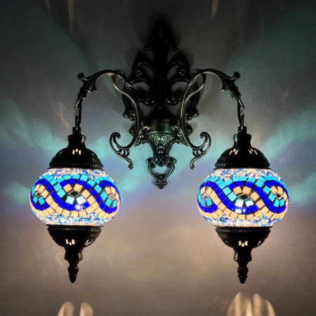 Aplique de estilo oriental con mosaicos azules